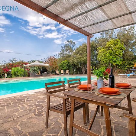 Villa Melograno With Exclusive Swimming Pool Surrounded By Greenery Campanedda Exterior photo