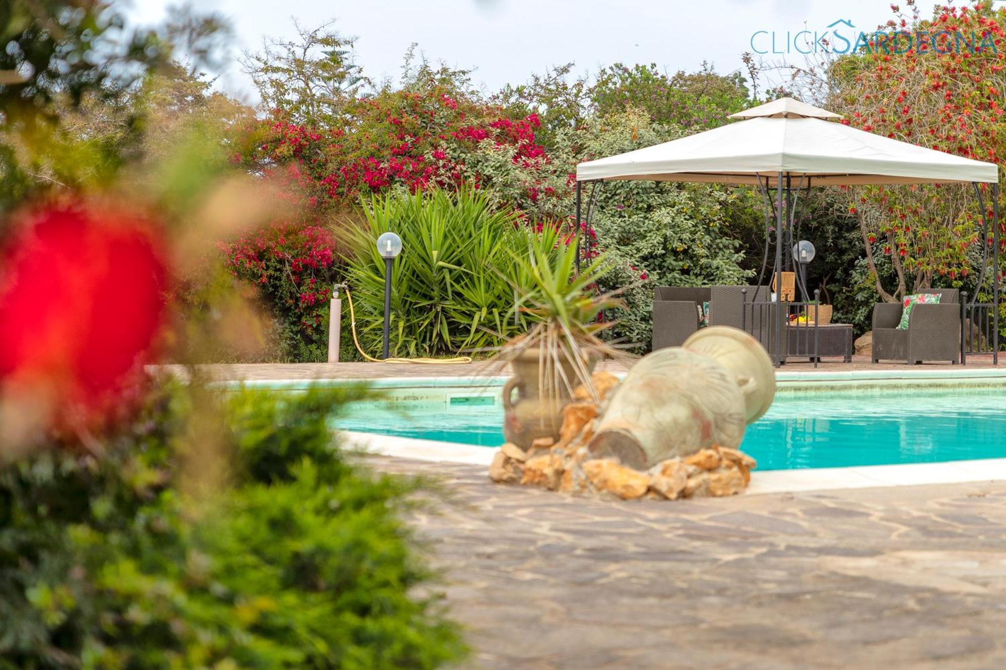 Villa Melograno With Exclusive Swimming Pool Surrounded By Greenery Campanedda Exterior photo